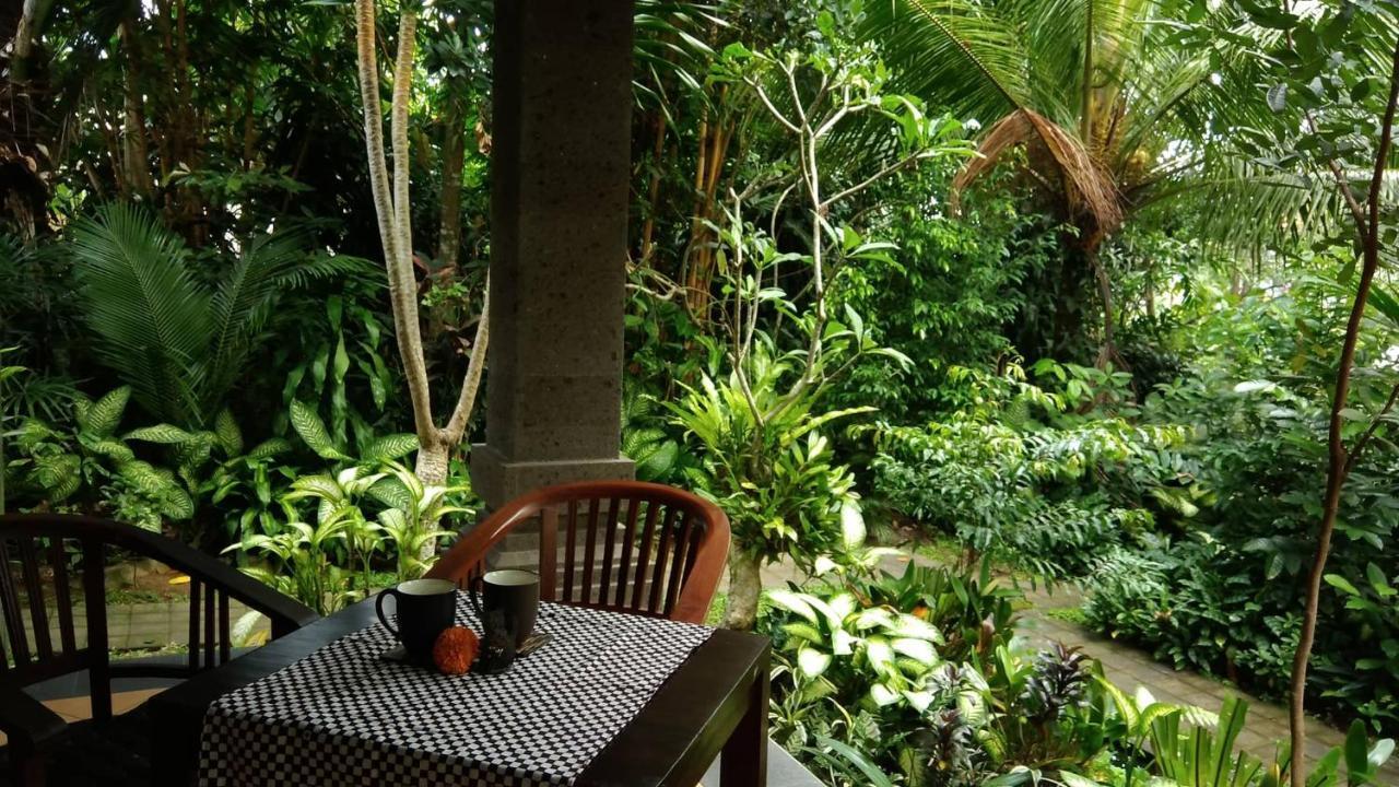Prasanti Bed & Breakfast Ubud  Exterior photo